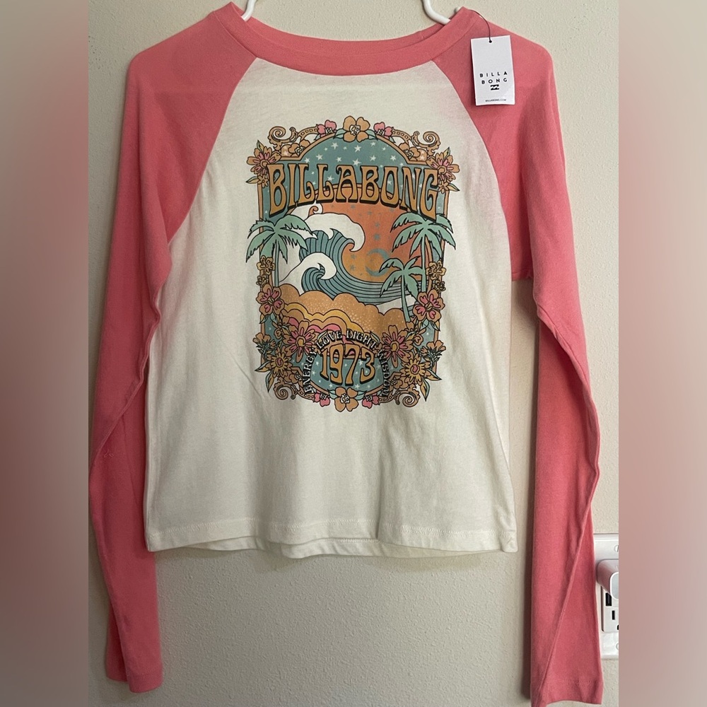 Billabong Pink and Cream Floral Long Sleeve Top Women’s size medium. NWT